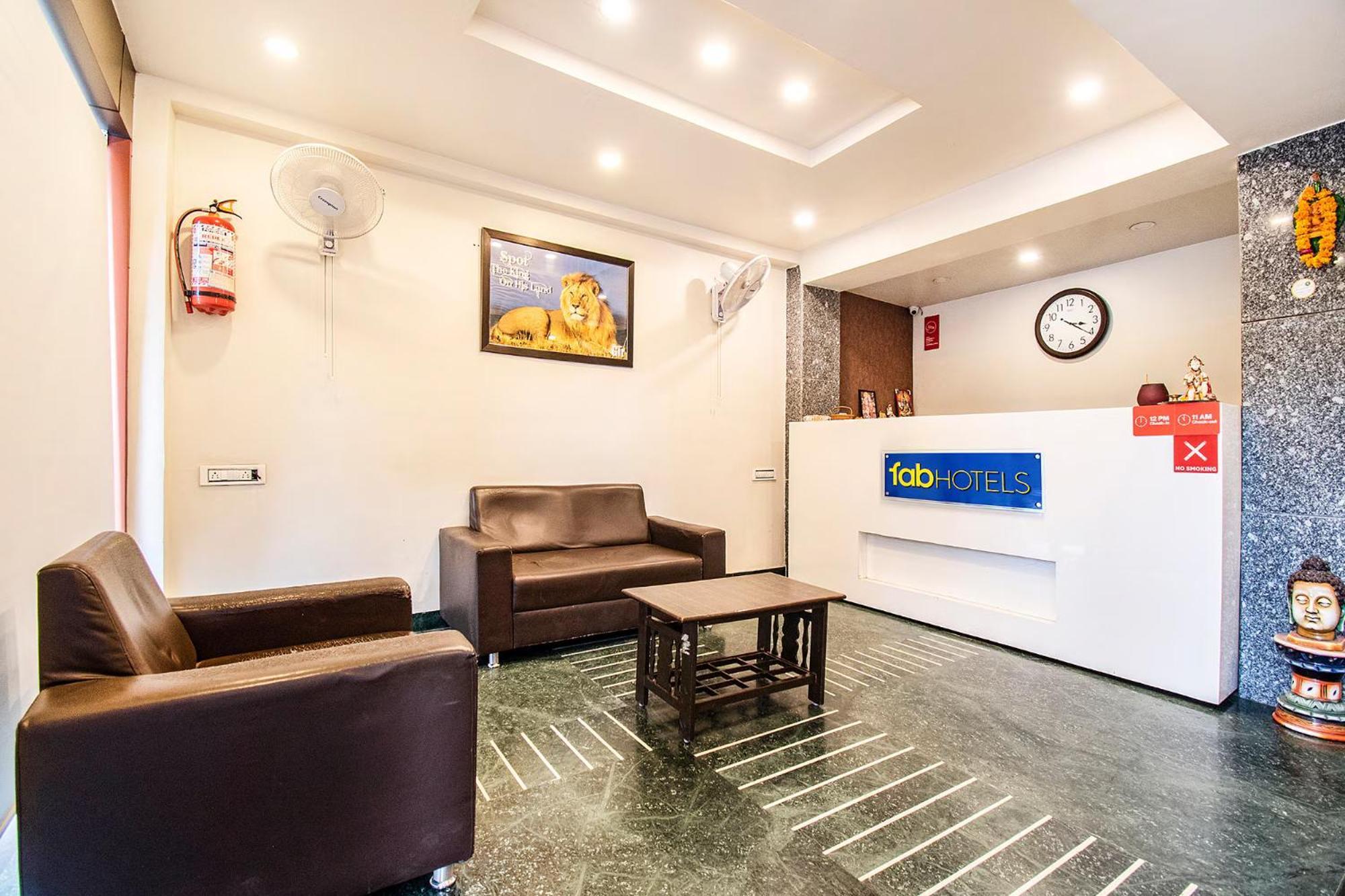 Fabhotel Maher Inn Ahmedabad Esterno foto